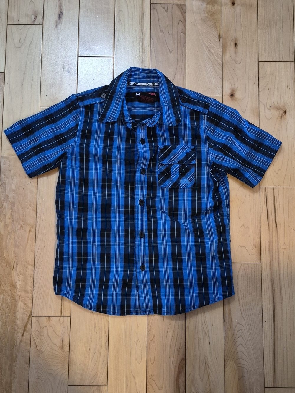 Boys Size 7 Tony Hawk Blue and Black Plaid Short Sleeve Button-Up Shirt